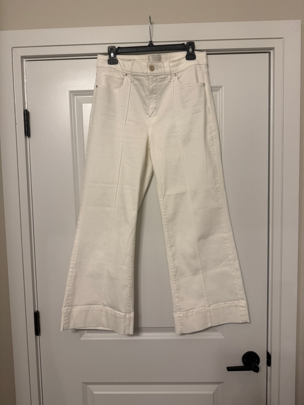 White House Black Market Cream Wide-Leg Cropped Jeans